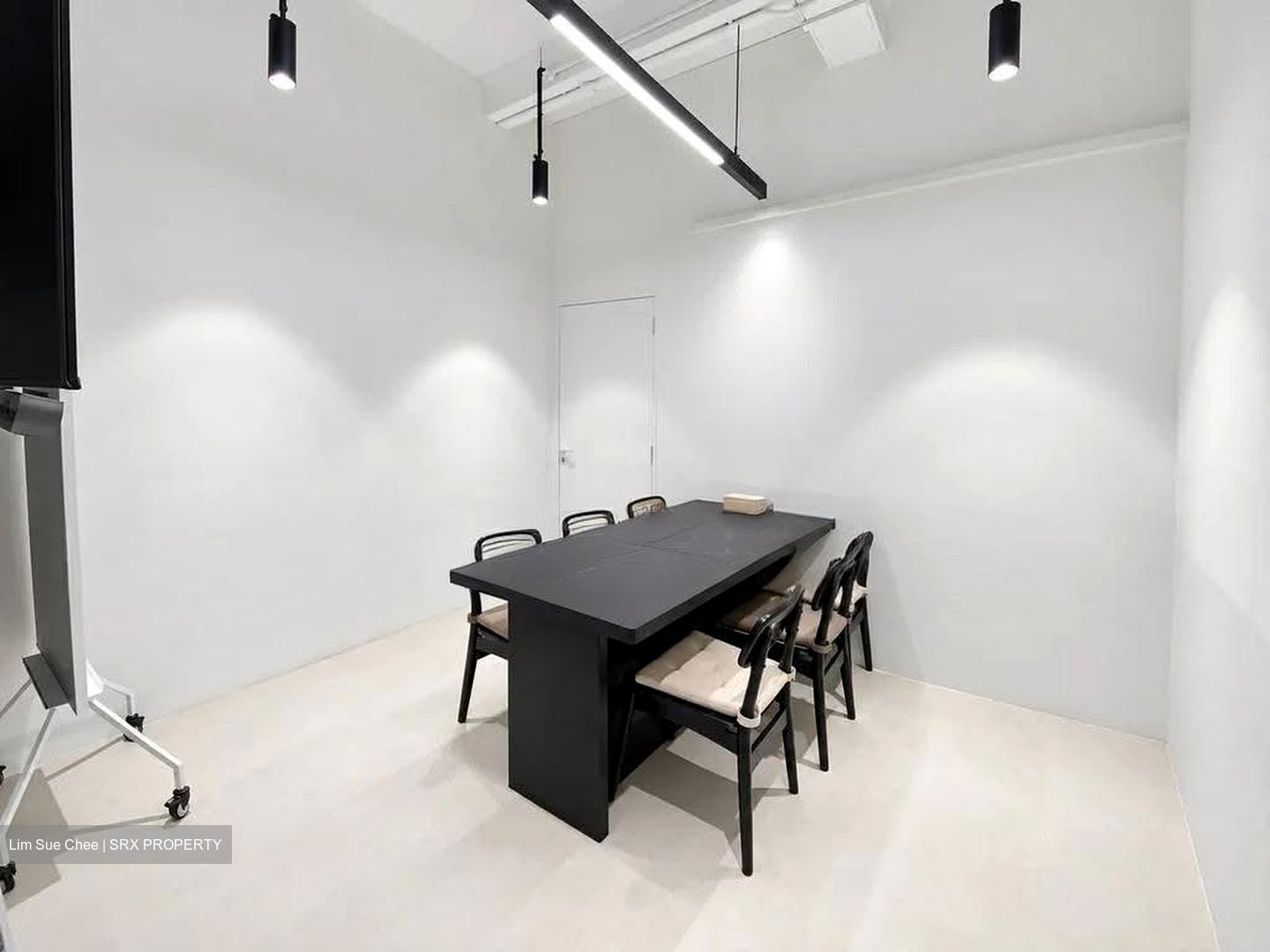 Liang Seah Place (D7), Office #632357381